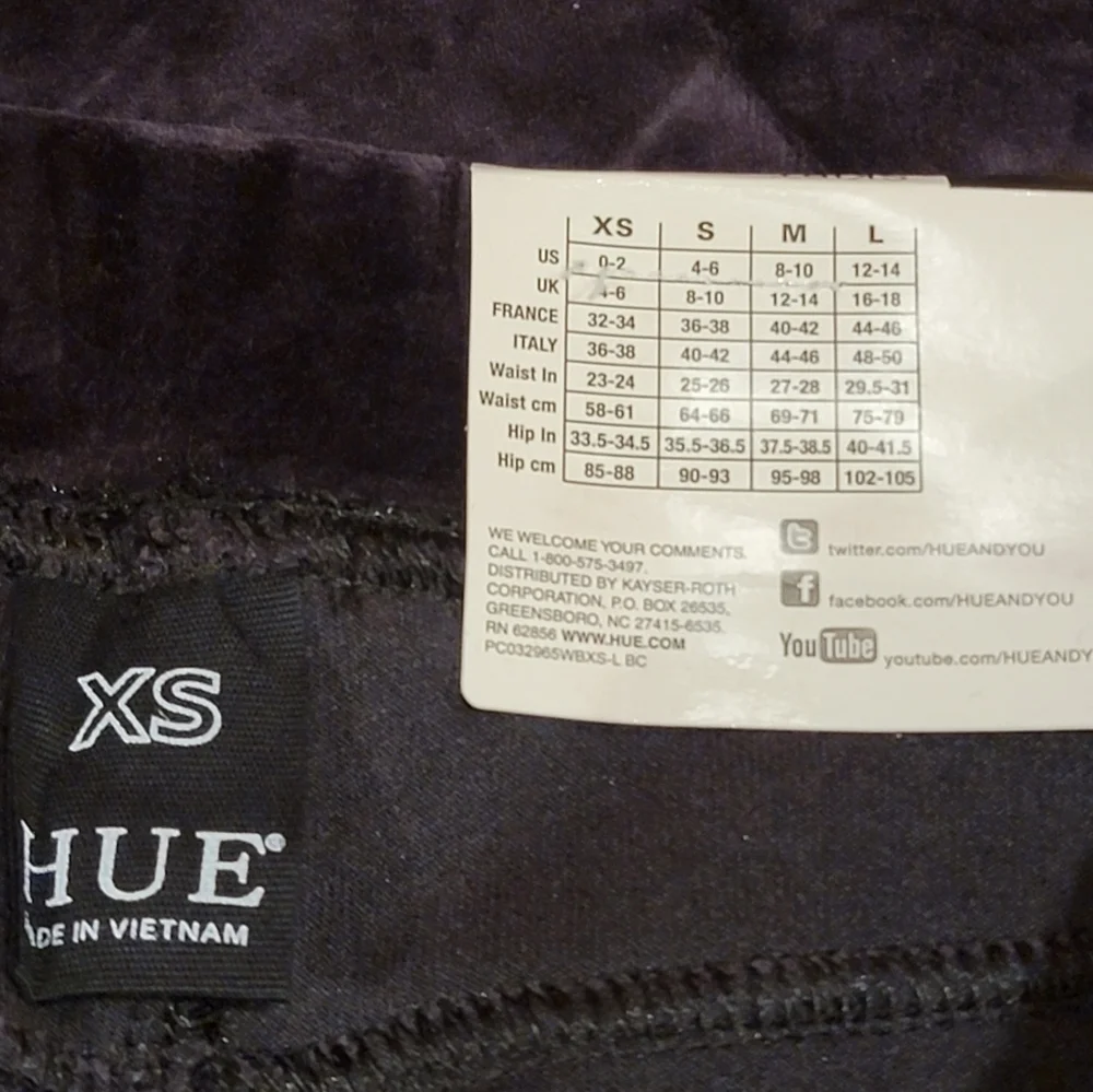 NEW Hue Women Black Cotton Crushed Velvet Mini Skirt Size XS (0-2) T46